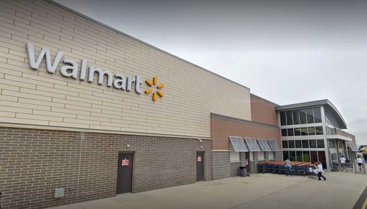 Walmart Supercenter located at 1050 West Edgar Rd. in Linden