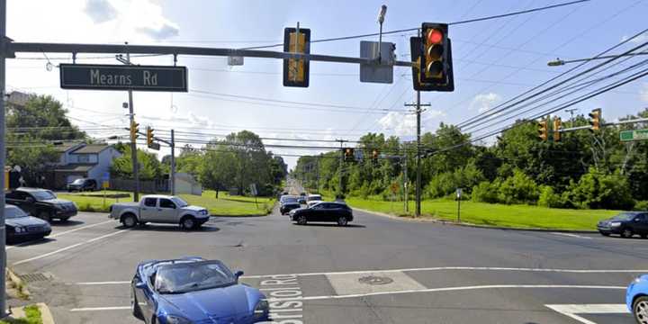 The intersection of West Bristol Road and Mearns Road.