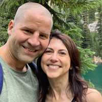 Suburban Philly High School Chem Teacher Quietly Marries Jeff Bezos' Billionaire Ex