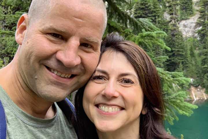 Jeff Bezos' Ex-Wife Divorcing Suburban Philadelphia High School Chem Teacher Husband