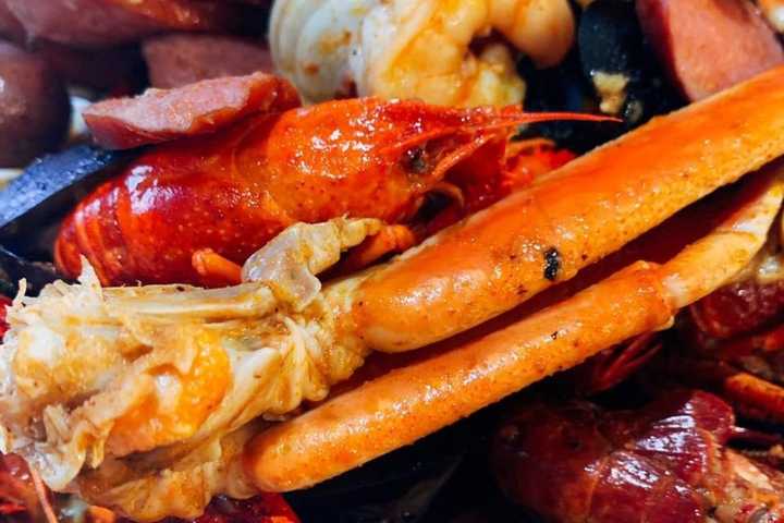 New Stamford Restaurant Cited For Large Portions, Seafood, Salads