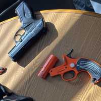 Guns Found In 2 VA Middle Schoolers' Belongings: Cops