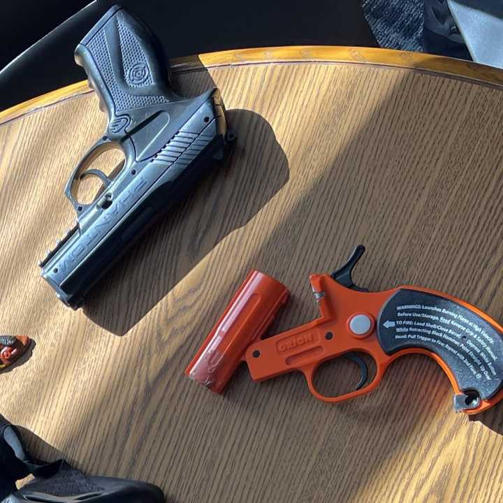 Weapons found on middle schoolers in Leesburg.