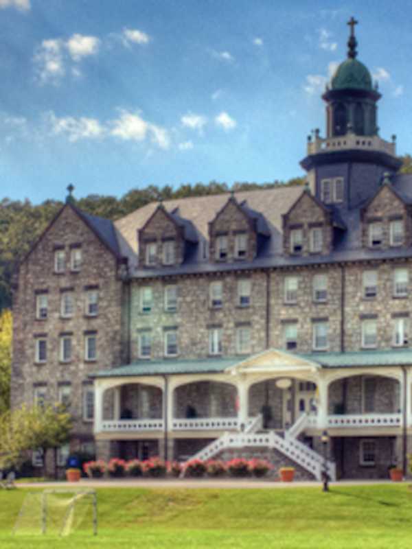 92-Year-Old Man Earns Bachelor Of Arts Degree At Mount Saint Mary College