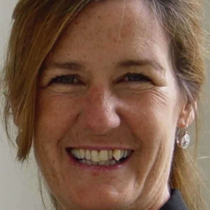 Sharon McCarthy, president of Envision, will be the presenter at to &quot;Parent Academy&quot; sessions.