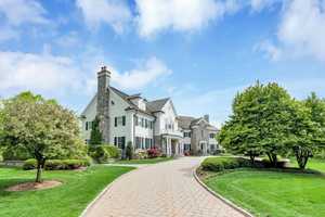 PHOTOS: Former NY Giant Phil Simms Lists Franklin Lakes Estate
