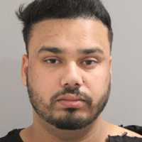 4 Injured By Sword, Gun-Wielding Burglars On Long Island: Police