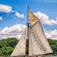 Hudson River Enthusiasts Celebrate Return Of Seeger's Sloop Clearwater