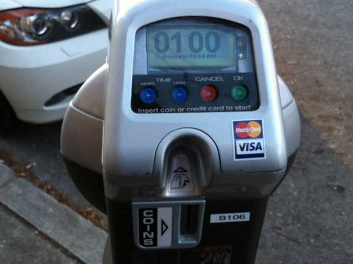 White Plains plans to spend $220,000 installing more than 1,000 new electronic parking meters downtown by this fall.