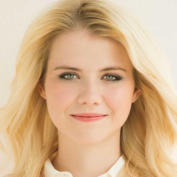 Elizabeth Smart will speak at STAR’s fourth annual speaker’s luncheon March 31.