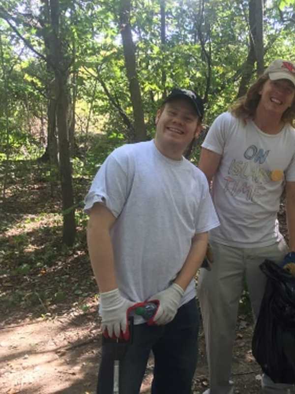 Norwalk Volunteers Take Action To Clean Up Five Mile River Watershed