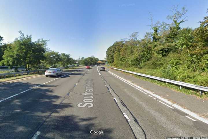 Fatal Crash: 38-Year-Old's Vehicle Slams Into Sign On Southern State Parkway In Hempstead