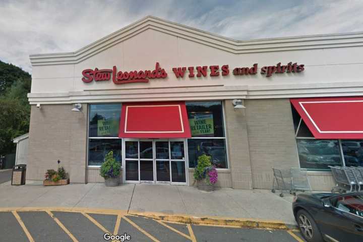 Actors Bryan Cranston, Aaron Paul Will Visit Stew Leonard's In Norwalk