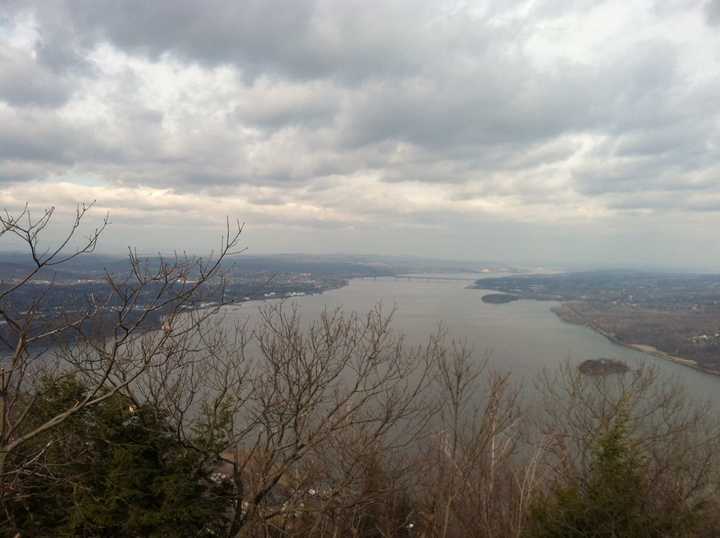 The view north from atop Storm King Mountain.