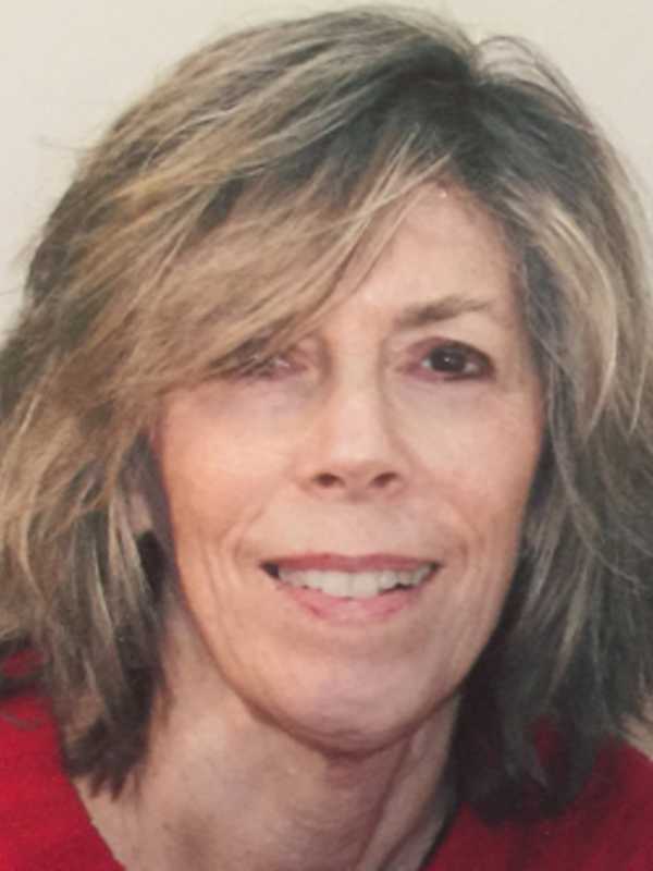 Shelton Resident Susan DeLeon Receiving Caring Heart Award