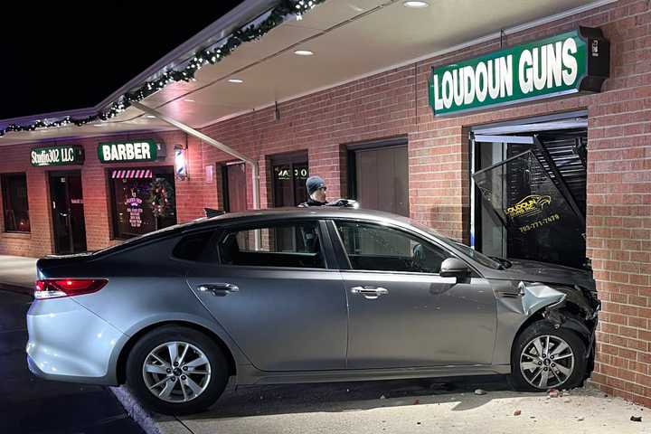 Thieves Armed With Long Guns After Plowing Stolen Car Through Leesburg Shop (UPDATE)