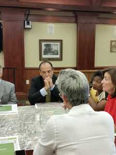 Tarrytown Tour Focuses On Economic Development