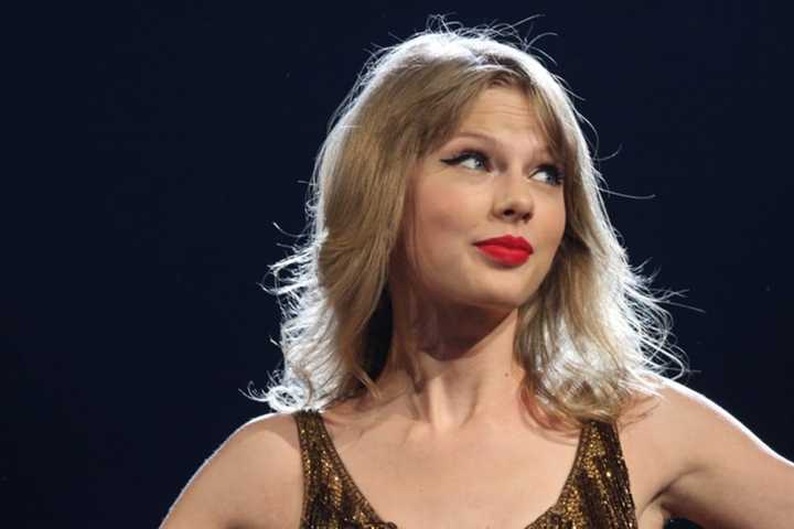 Taylor Swift's Private Jet Touched Down In Philadelphia, College Jet Tracker's Site Says