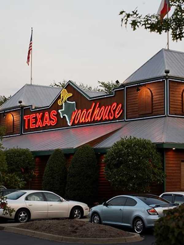 Texas Roadhouse Awaits Town Of Poughkeepsie October Opening