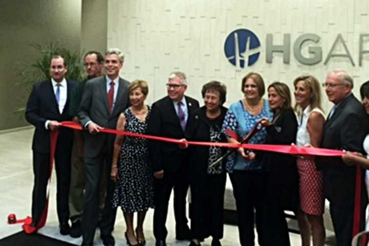 Tarrytown Realtor Cuts Ribbon At HGAR Headquarters In White Plains