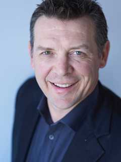 Free Tickets For Students: Ex-NHL Star Tells Of Recovery From Addiction At Ridgefield Playhouse