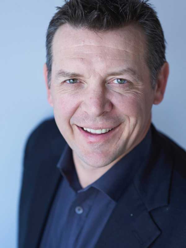 Free Tickets For Students: Ex-NHL Star Tells Of Recovery From Addiction At Ridgefield Playhouse