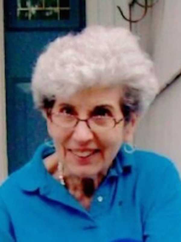Services Set For Fairfield's Beatrice Steeneck, 86, Teacher, Politician
