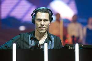 Tiësto Headlining Thanksgiving Eve Show At NJ Mall