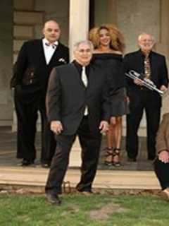 Norwalk's St. Thomas The Apostle School Invites Alumni To Dance