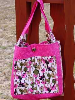 Rye Arts Center Holds Duct Tape Tote Bag Workshop