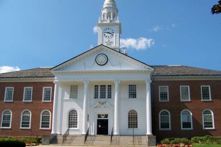 Stratford Council Edges Closer to Closing Budget Gap