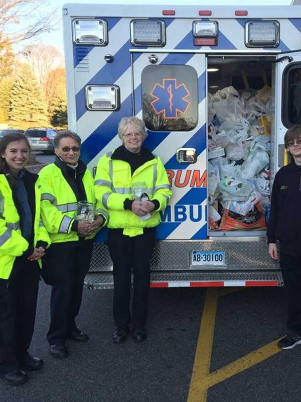 Trumbull Community Donates Ambulance Full Of Food