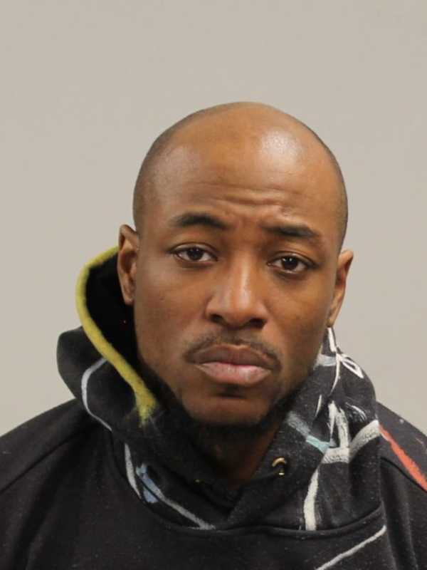 Waterbury Man Nabbed For Assaulting Woman In Car, Police Say