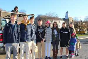 Wooster Students Donate Over 100 Turkeys To Daily Bread Pantry In Danbury