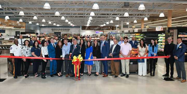 A new ShopRite opened in Fair Lawn last week.