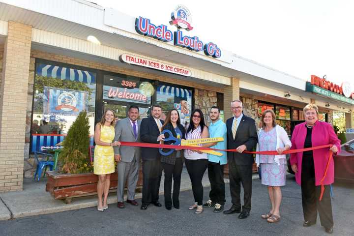 The grand opening of Uncle Louie G’s of Oceanside.