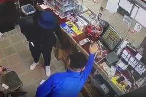 Watch: Knife-Wielding Robber Ambushes Inwood Convenience Store Worker