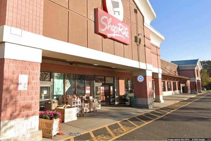 22-Year-Old Snatches Woman's Purse Outside Long Island ShopRite, Police Say