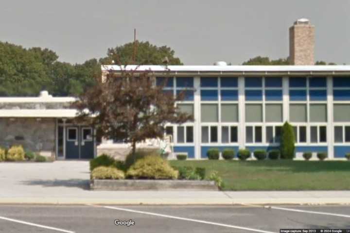 Custodian Solicits Sex, Exposes Himself At Long Island Elementary School, Police Say