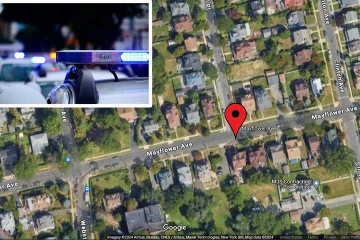 Man Exposes Himself To Students In New Rochelle: Police