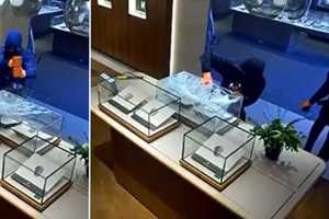 Video Shows Brazen Smash-Grab Theft At Westport Jewelry Store