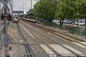 23-Year-Old Hit, Killed By LIRR Train In Sayville