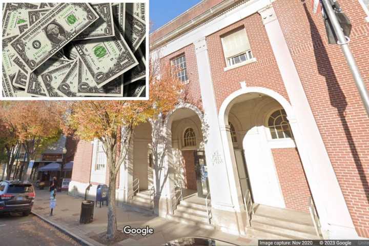 $874K Scheme: Former CT Postmaster Defrauded Postal Service, Solicited Bribes: Feds