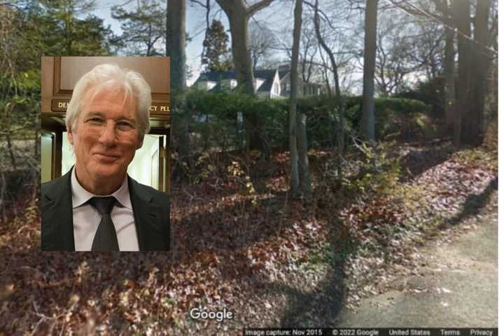 The estate in New Canaan purchased by Richard Gere was built in 1938.