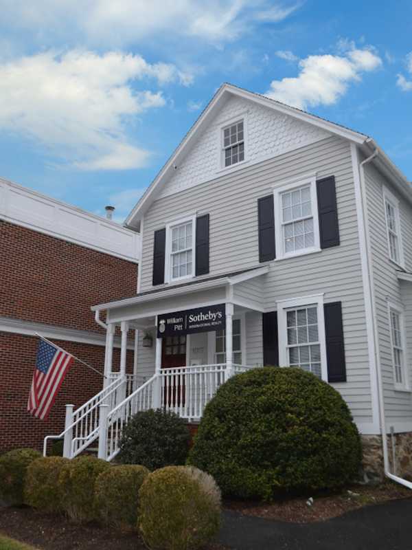 Darien Real Estate Office Completes Renovation