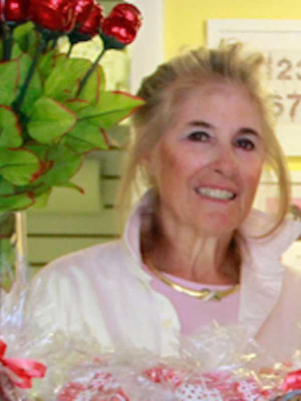 Annette Colasuonno Voted Pleasantville Business Person Of The Year