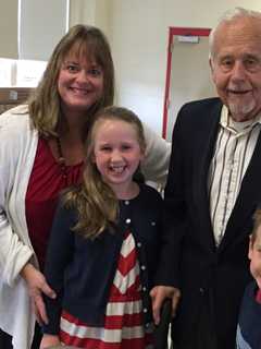 Holmes School In Darien Salutes Veterans