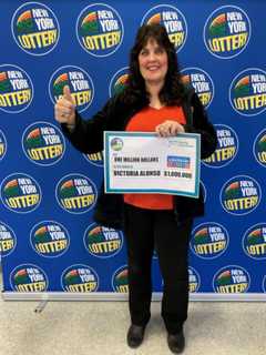 Commack Woman Purchases Winning $1M Lottery Ticket At Stop & Shop