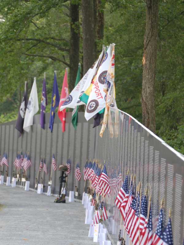 Convoy Escorts Vietnam Veterans Traveling Wall To Putnam County Park
