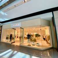 Luxury Apparel Brand Vince Opens In The Shops At Riverside